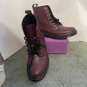 Dr. Martens Luana Lace up Boots Women's 8